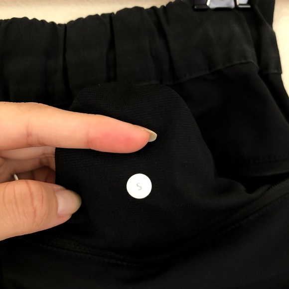 LULULEMON Warpcity Warpstreme Zip Pocket Jogger Pants in Black - Picture 11 of 12